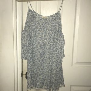 Flowy shoulder cut out top